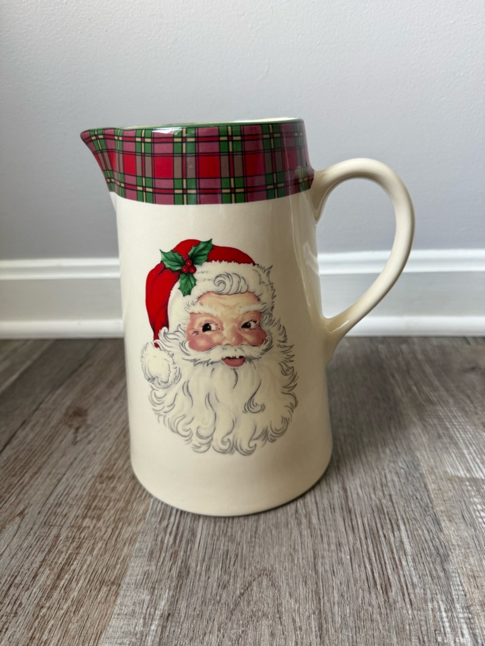 Cracker Barrel Christmas In Woods Santa Claus Serving Pitcher Water Jug 72 Oz